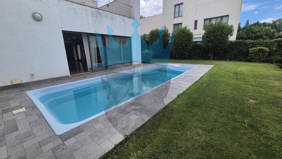 Duplex cu 5 camere cu Piscina în Voluntari
