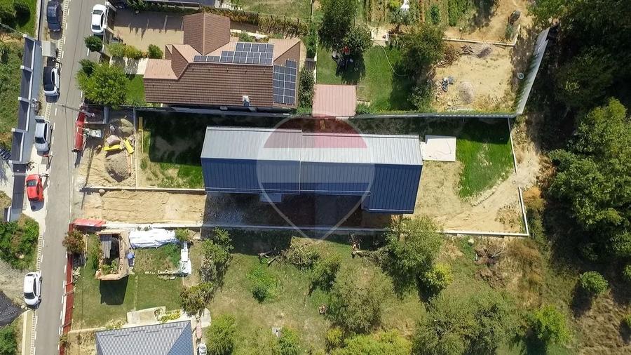 Duplex cu 6 camere cu Teren 400 Mp în Sud