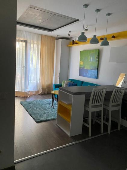 Apartament cu 2 camere semidecomandat în Tineretului