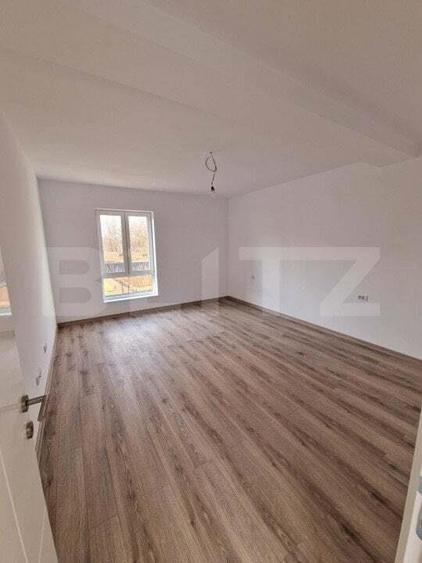 Casă cu 4 camere cu Teren 550 Mp în Stupini