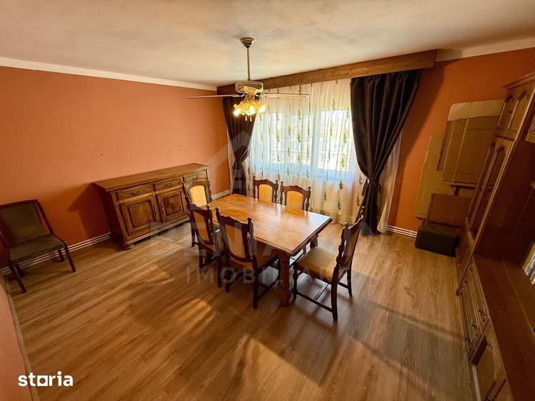 Apartament cu 4 camere decomandat în Craiovița Nouă