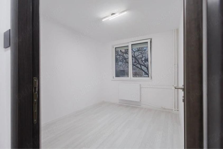 Apartament cu 3 camere semidecomandat în Central