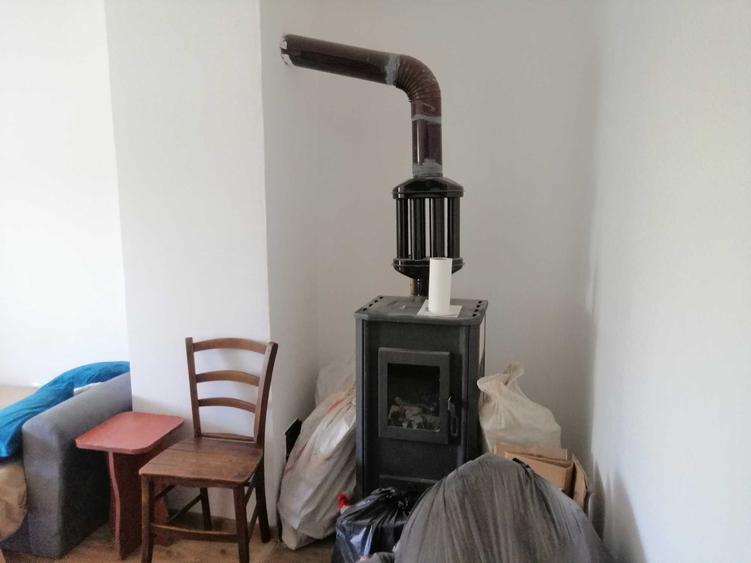 Apartament cu 2 camere decomandat în Negoi