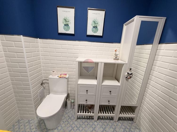 Apartament cu 3 camere decomandat, mobilat în Orașul Nou