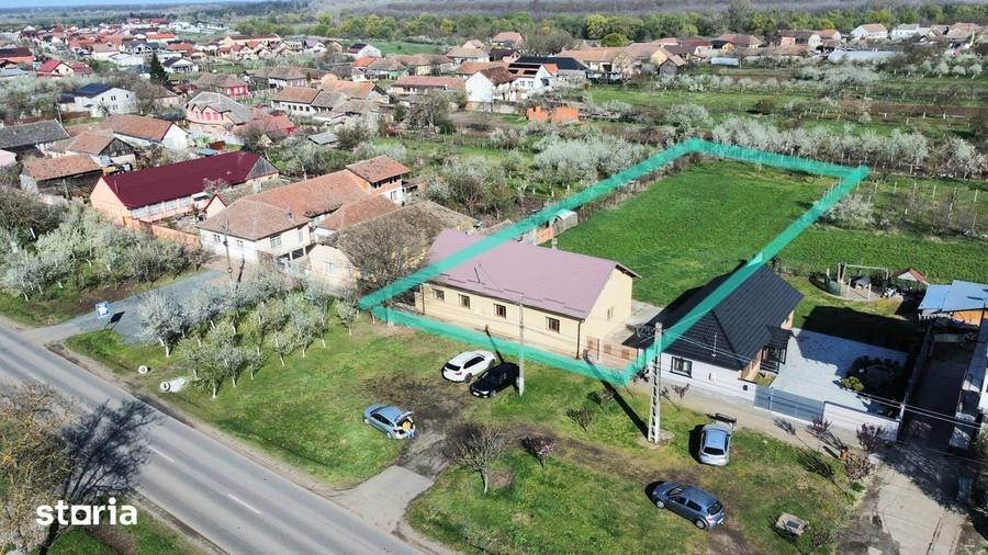 Casă cu 7 camere cu Teren 1775 Mp în Zădăreni