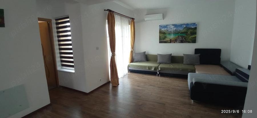 Apartament cu 4 camere decomandat în Sânmartin