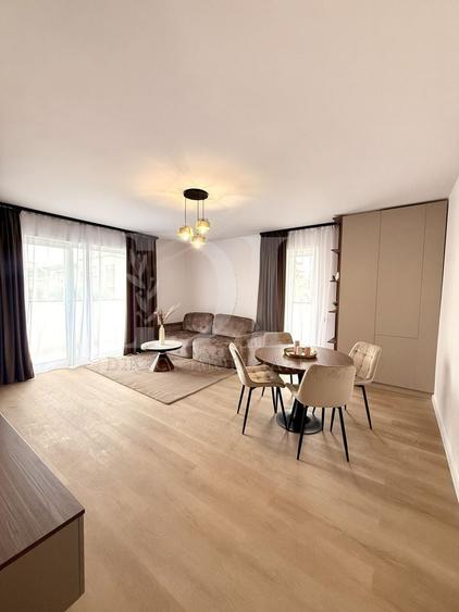 Apartament cu 2 camere semidecomandat, mobilat în Florești