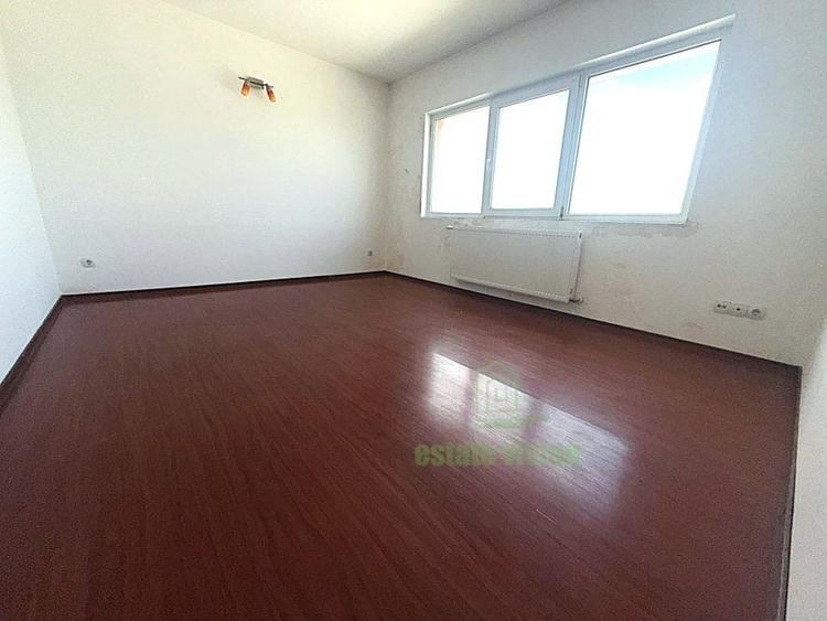 Vila D+P+1, 5 camere, 150 mp utili + demisol, teren 300 mp, aproape de Palatul M - 7