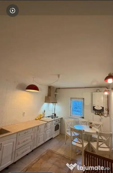 Apartament cu 3 camere decomandat în Obcini