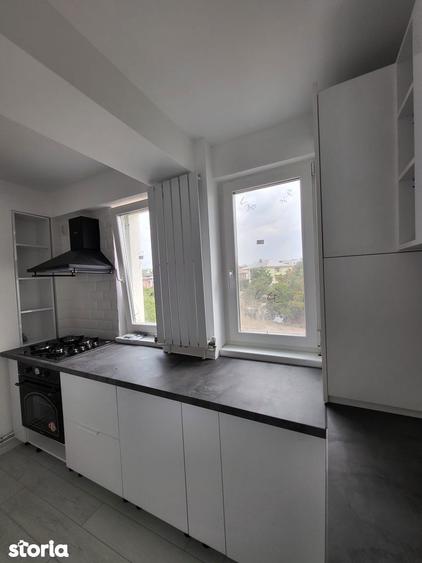 Garsonieră decomandată în Calea București
