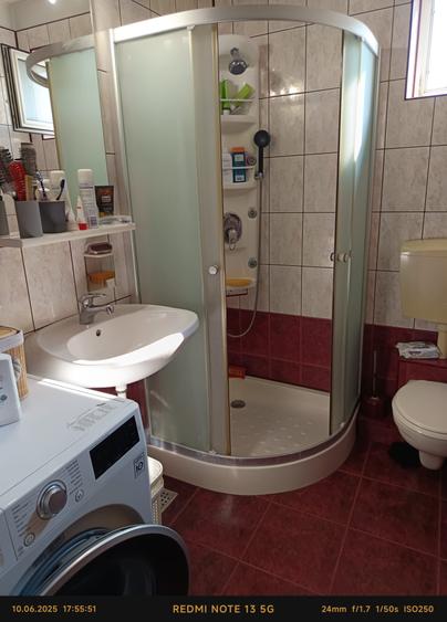 Casă individuală cu 6 camere cu Canalizare în Olimpia-Stadion
