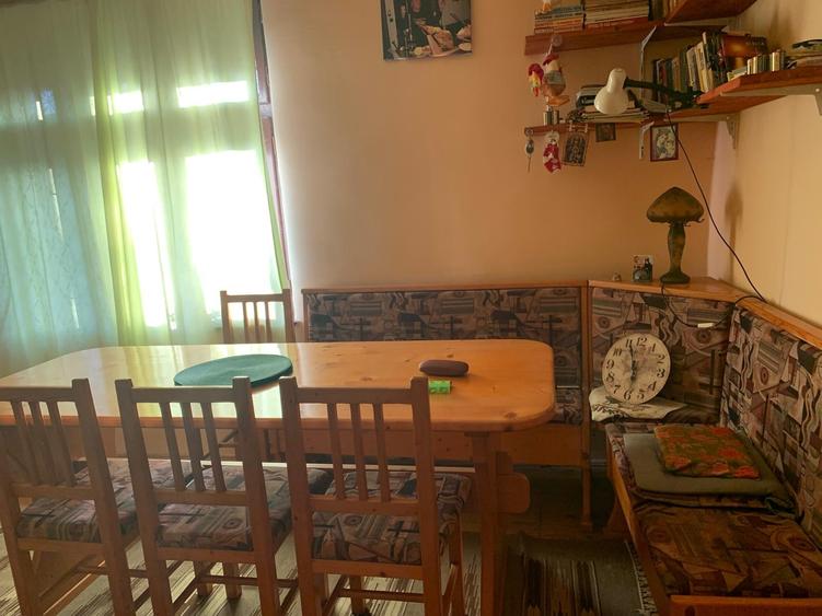 Casă individuală cu 9 camere cu Canalizare în Brebu Nou