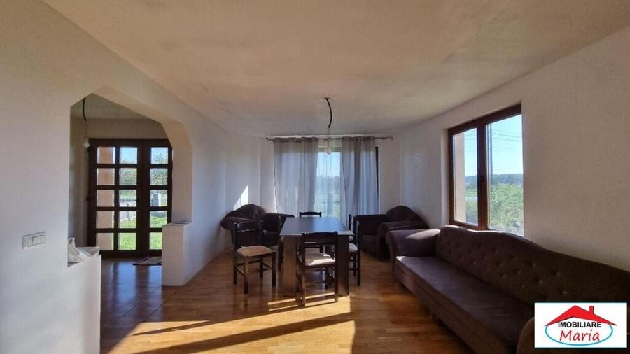 Casă cu 5 camere cu Teren 2220 Mp în Cionchești