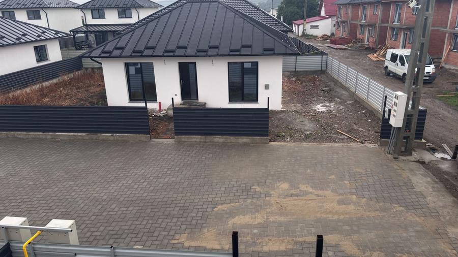 Casă cu 2 camere în Central