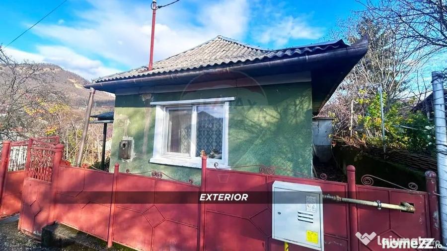 Casă cu 2 camere cu Teren 197 Mp în Central