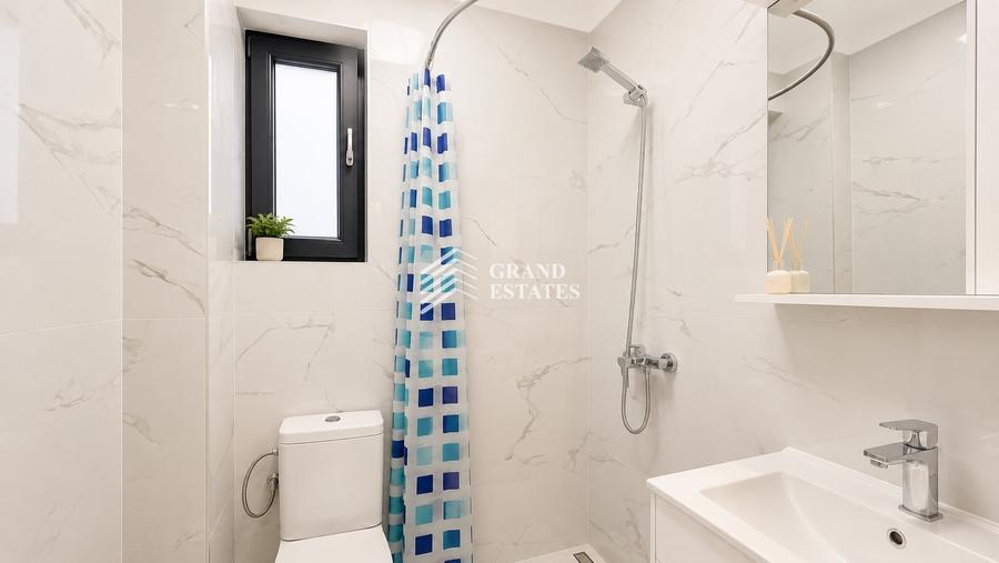 Apartament cu 3 camere semidecomandat, mobilat în Otopeni