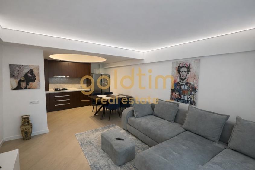 Apartament cu 3 camere semidecomandat, mobilat în Pipera