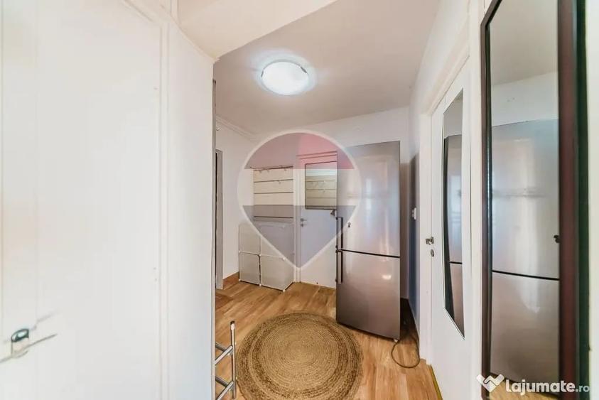 Apartament cu 2 camere decomandat în Romanilor