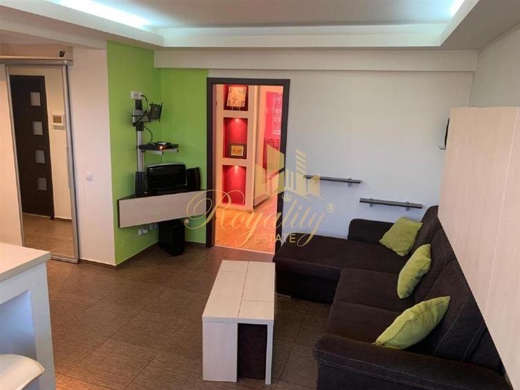 Apartament cu 2 camere semidecomandat, mobilat în Central