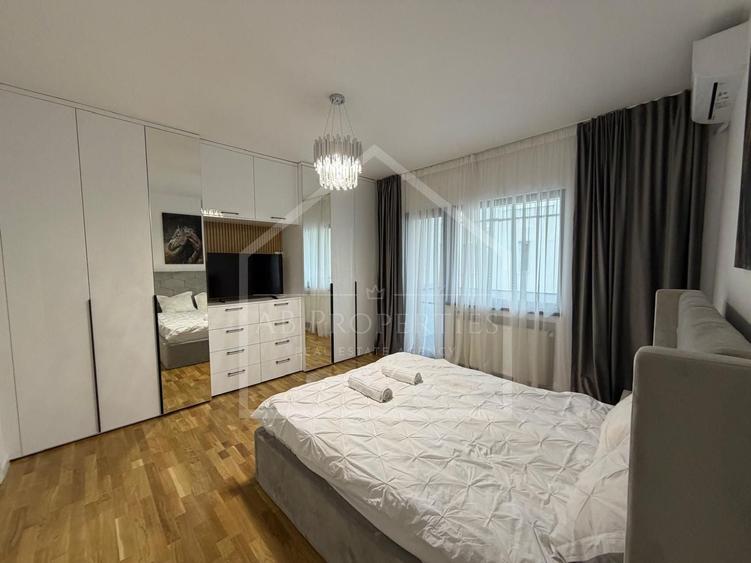 Apartament cu 3 camere decomandat, mobilat în Calea Victoriei