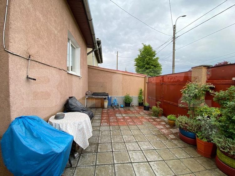 Casă individuală cu 3 camere cu Canalizare în Dâmbul Rotund