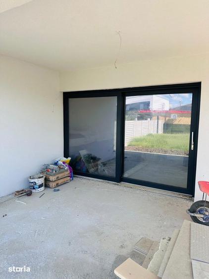 Casă cu 4 camere cu Teren 340 Mp în Dumbrăvița