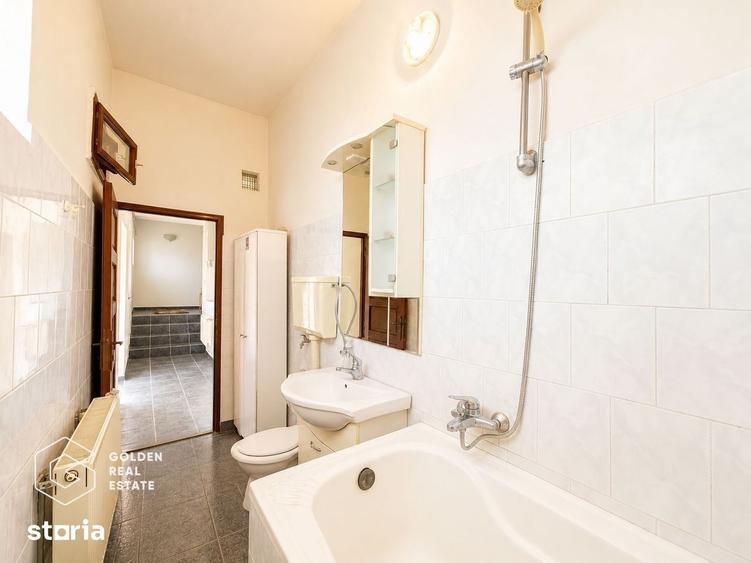 Casa cu teren 688 mp, 2 corpuri de cladire, Parneava - 3