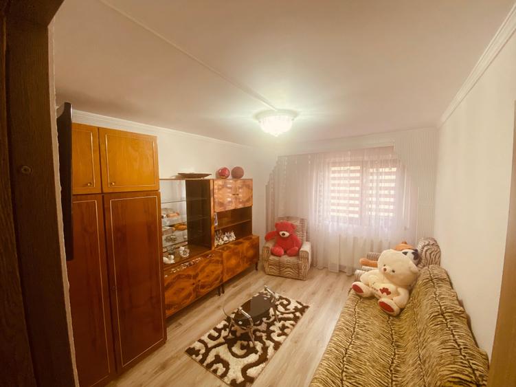 Inchiriere apartament 3 cam transformat in 2 cam - 4