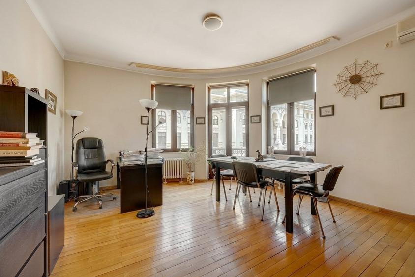 Apartament cu 5 camere decomandat în Cișmigiu