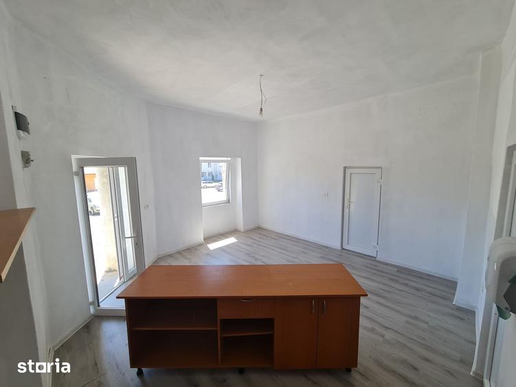 Spațiu comercial, de 62 mp, în Pâncota