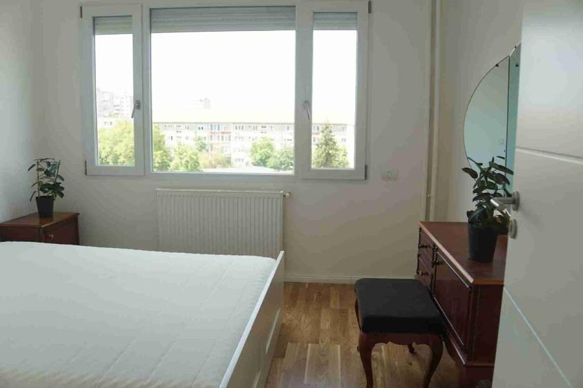 Apartament cu 3 camere semidecomandat, mobilat în Circumvalațiunii
