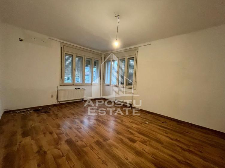 Casă cu 3 camere cu Teren 652 Mp în Olimpia-Stadion