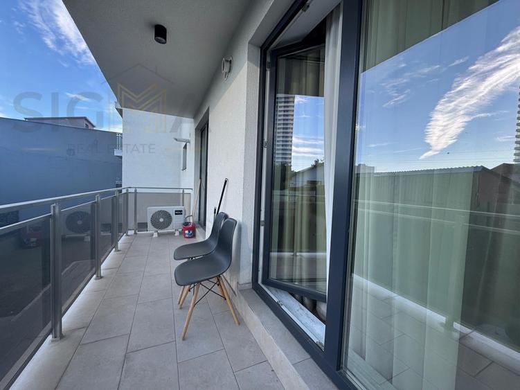 Apartament cu 3 camere semidecomandat, mobilat în Semicentral
