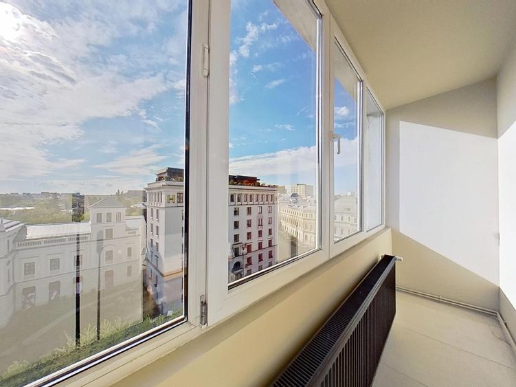 Apartament cu 3 camere semidecomandat în Calea Victoriei