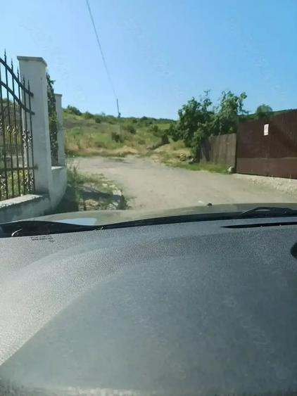 Teren de 2000 mp, în Central