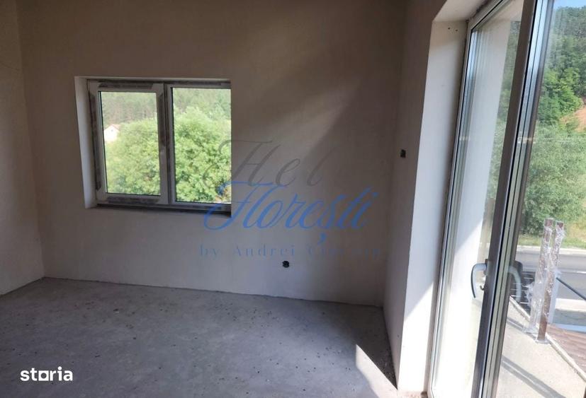 Casă cu 4 camere în Luna