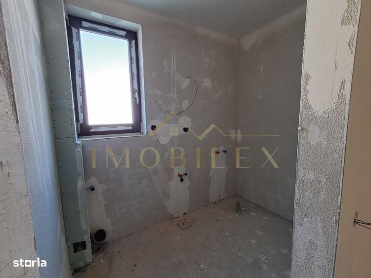 Casă cu 4 camere în Tăuți