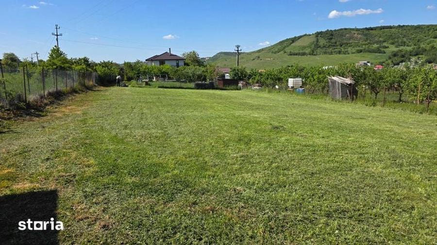 Teren de 1132 mp, în Chinteni