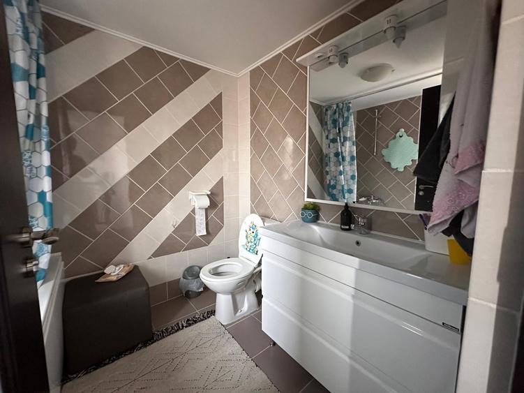 Duplex cu 3 camere cu Canalizare în Domnești