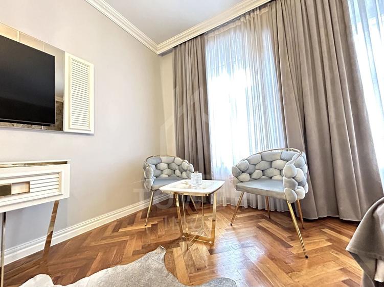 Apartament cu 4 camere decomandat în Central