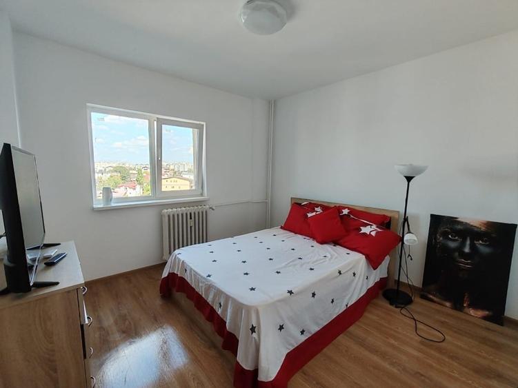 Apartament cu 4 camere semidecomandat, mobilat în Brâncoveanu