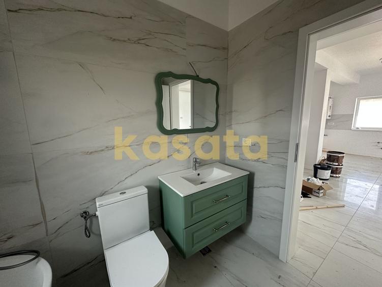 Casă individuală cu 3 camere cu Canalizare în Bâcu