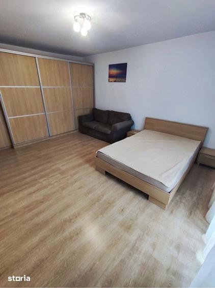 Garsonieră decomandată în Muncii