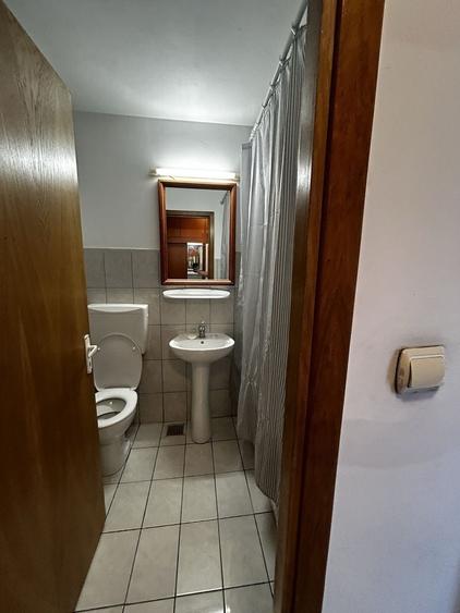 Garsonieră decomandată în Valea Ialomiței