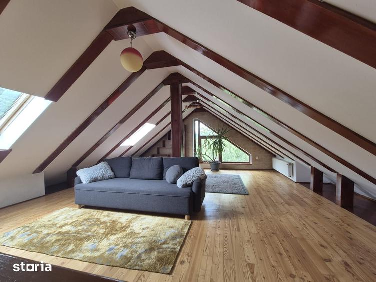 Casă cu 5 camere cu Teren 260 Mp în Bunloc