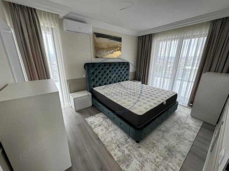 Apartament cu 4 camere decomandat în Central