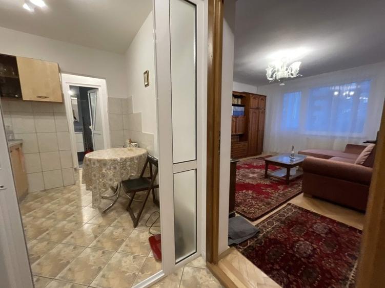 Apartament cu 2 camere semidecomandat în Crișan
