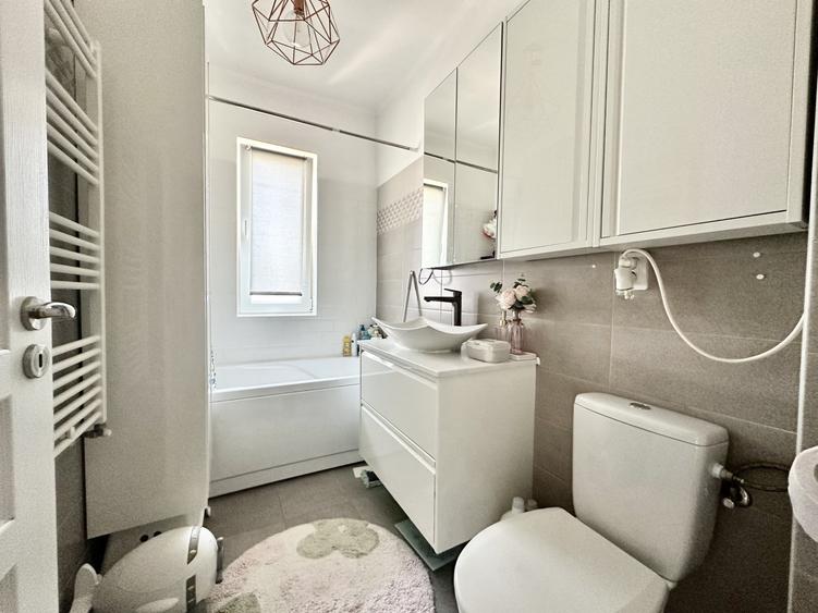 Apartament cu 4 camere decomandat, mobilat în Calea Urseni