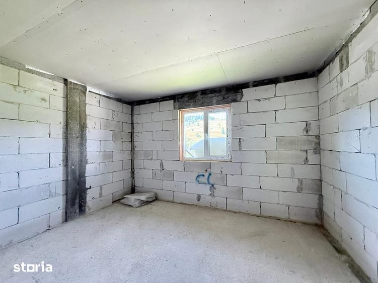 Casă cu 4 camere cu Teren 1200 Mp în Breaza