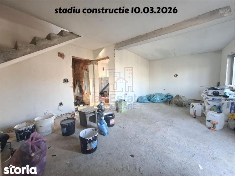 Casă cu 4 camere cu Canalizare în Podu Roș
